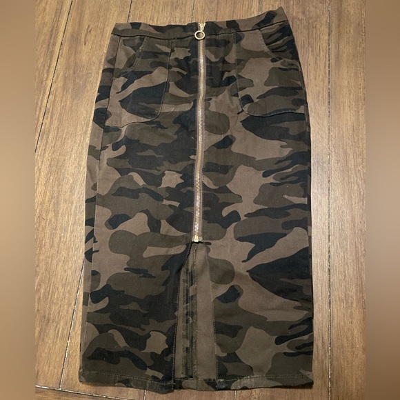 Soho two piece skirt set - Picture 9 of 9